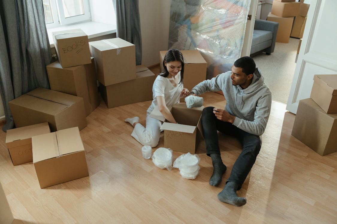 Safe Ship Moving Services: What to Do on Moving Day